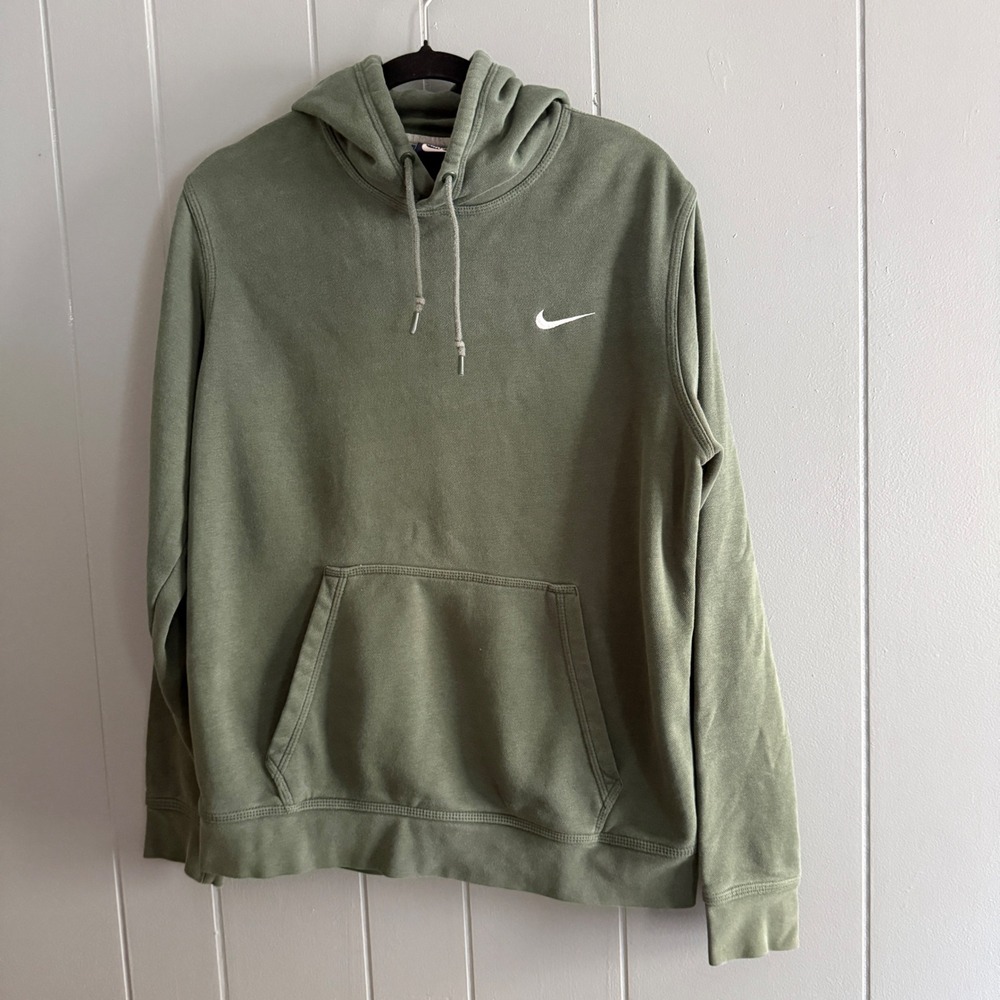 Nike Club Fleece Hoodie L Galactic Jade Green HO20 826433-337 Embroidered Swoosh